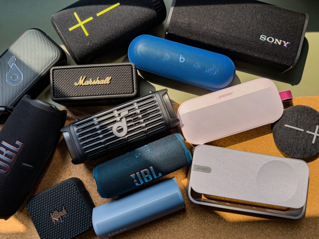 Smarte Bluetooth-Lautsprecher mit Sprachassistent